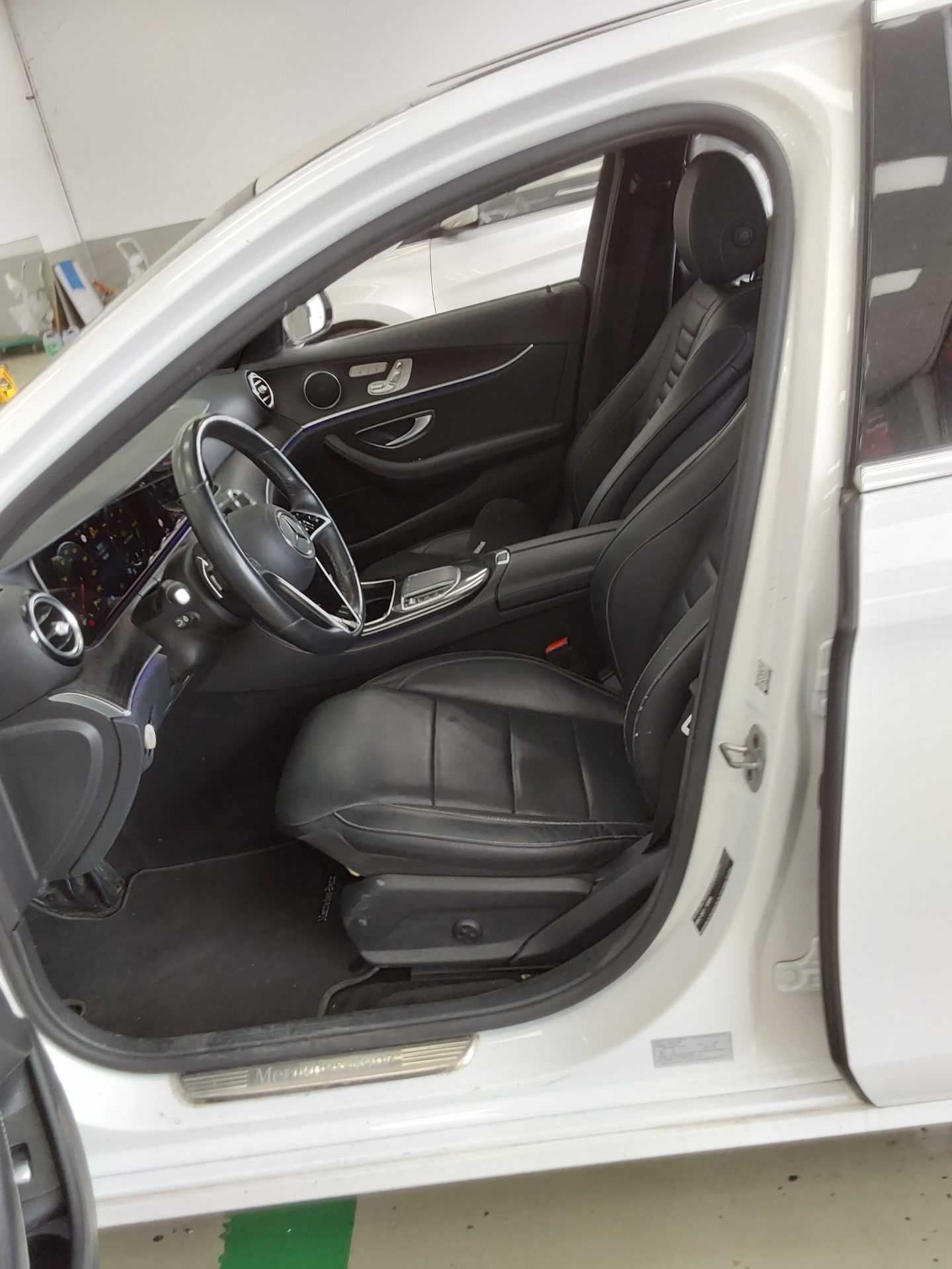 Mercedes-Benz E250 2022 — صورة 3