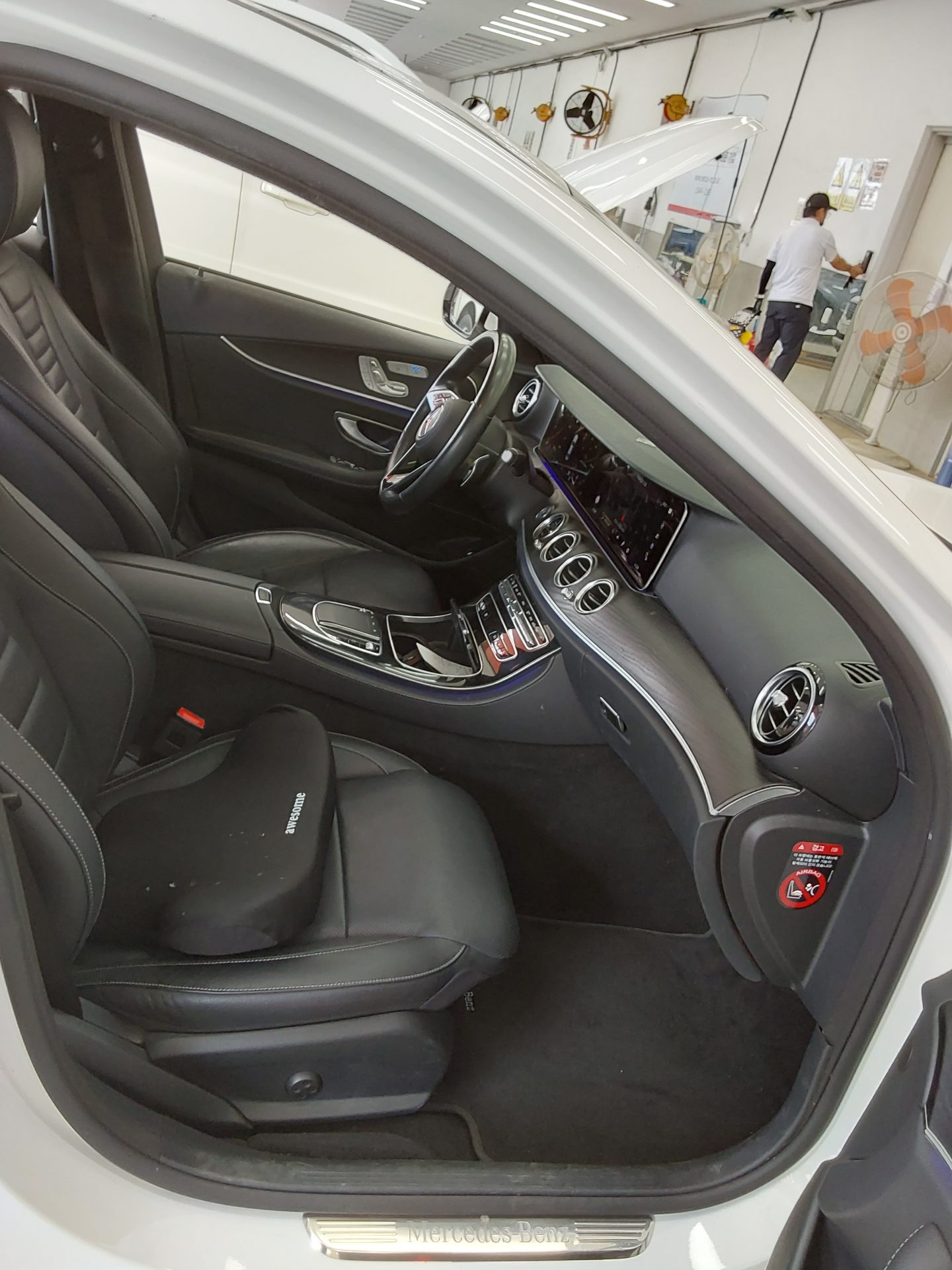 Mercedes-Benz E250 2022 — صورة 7