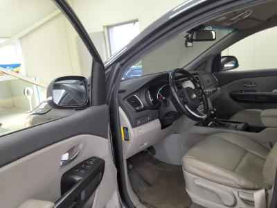 كيا الجديد كلياً كرنفال 9 Seater ديزل فاخر 2016 فاخر