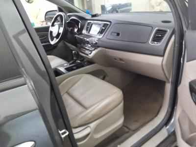 كيا الجديد كلياً كرنفال 9 Seater ديزل فاخر 2016 فاخر