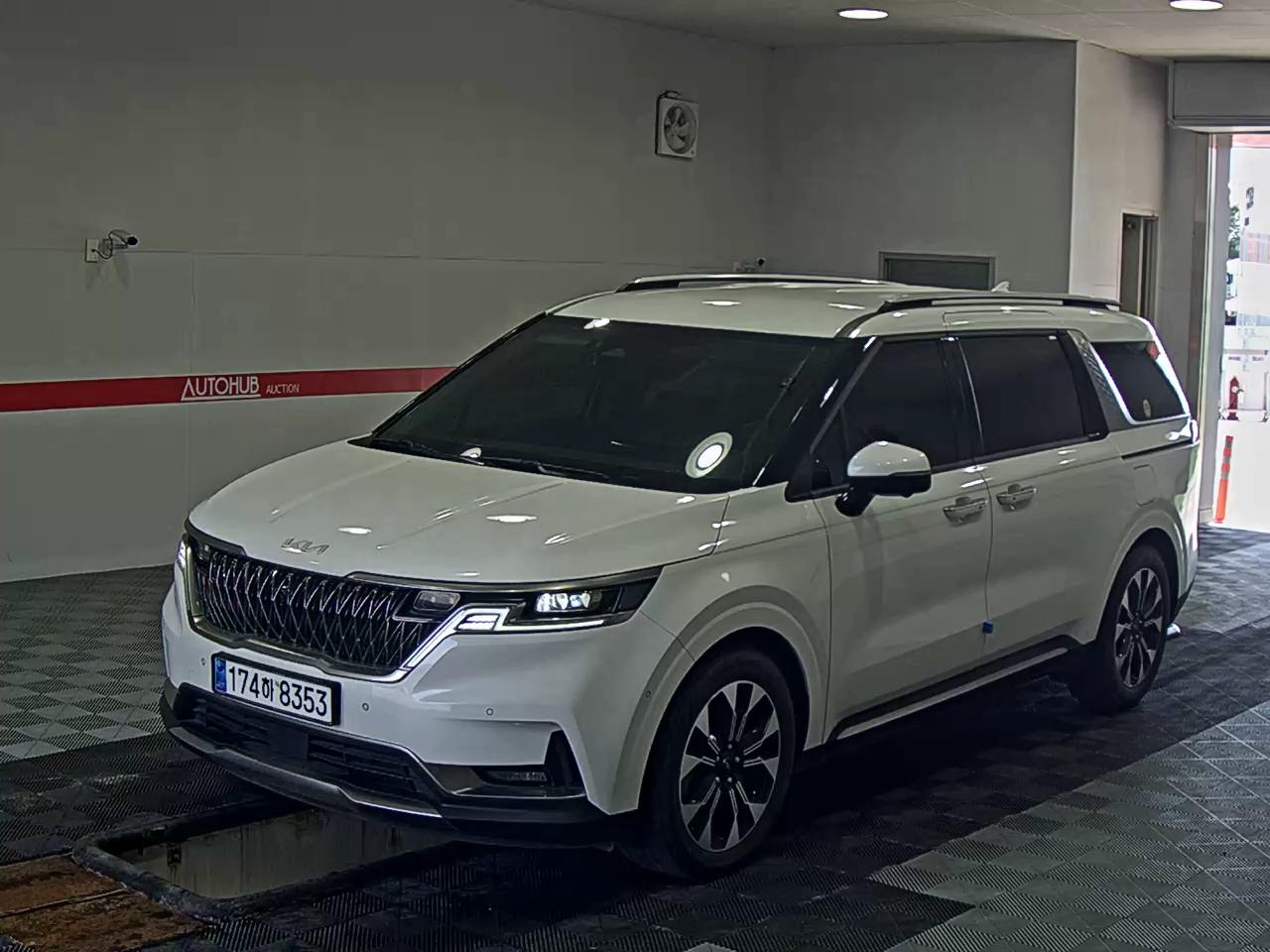 2023 - kia carnival