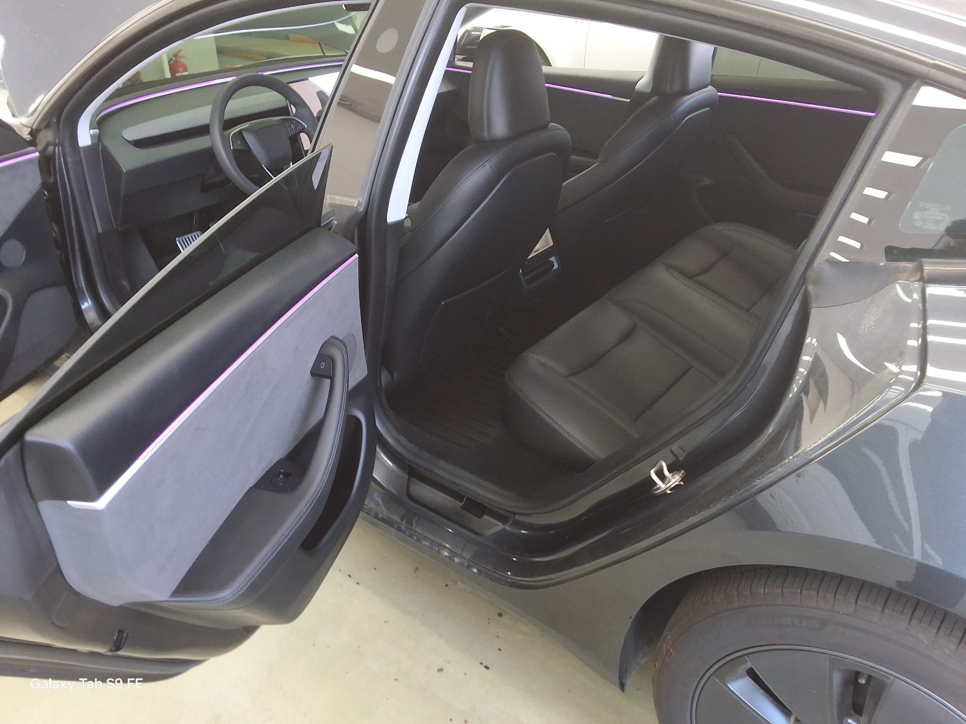 Tesla Model 3 2024 — صورة 5