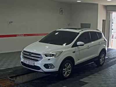 FORD KUGA TREND