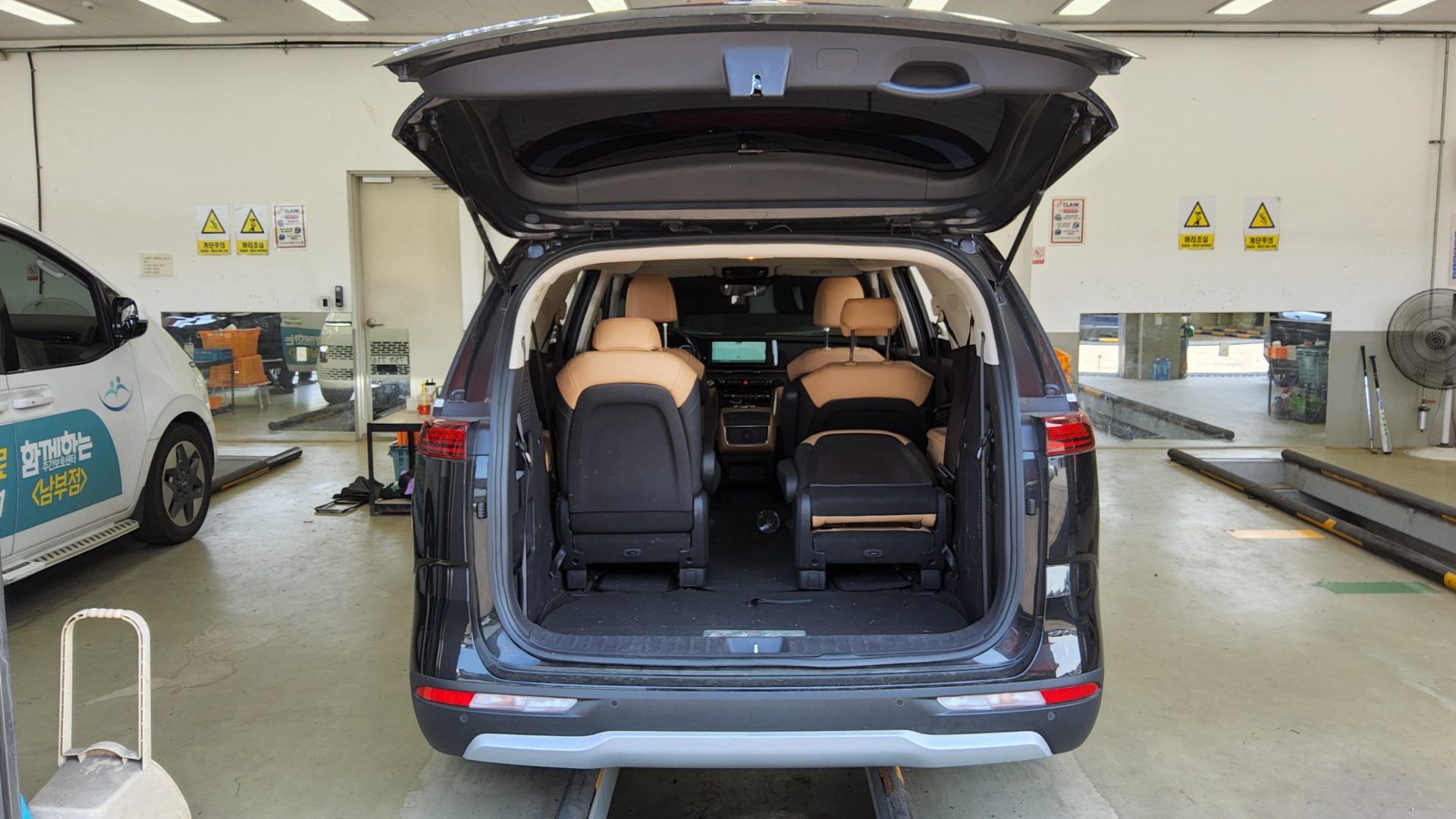 2021 - kia carnival