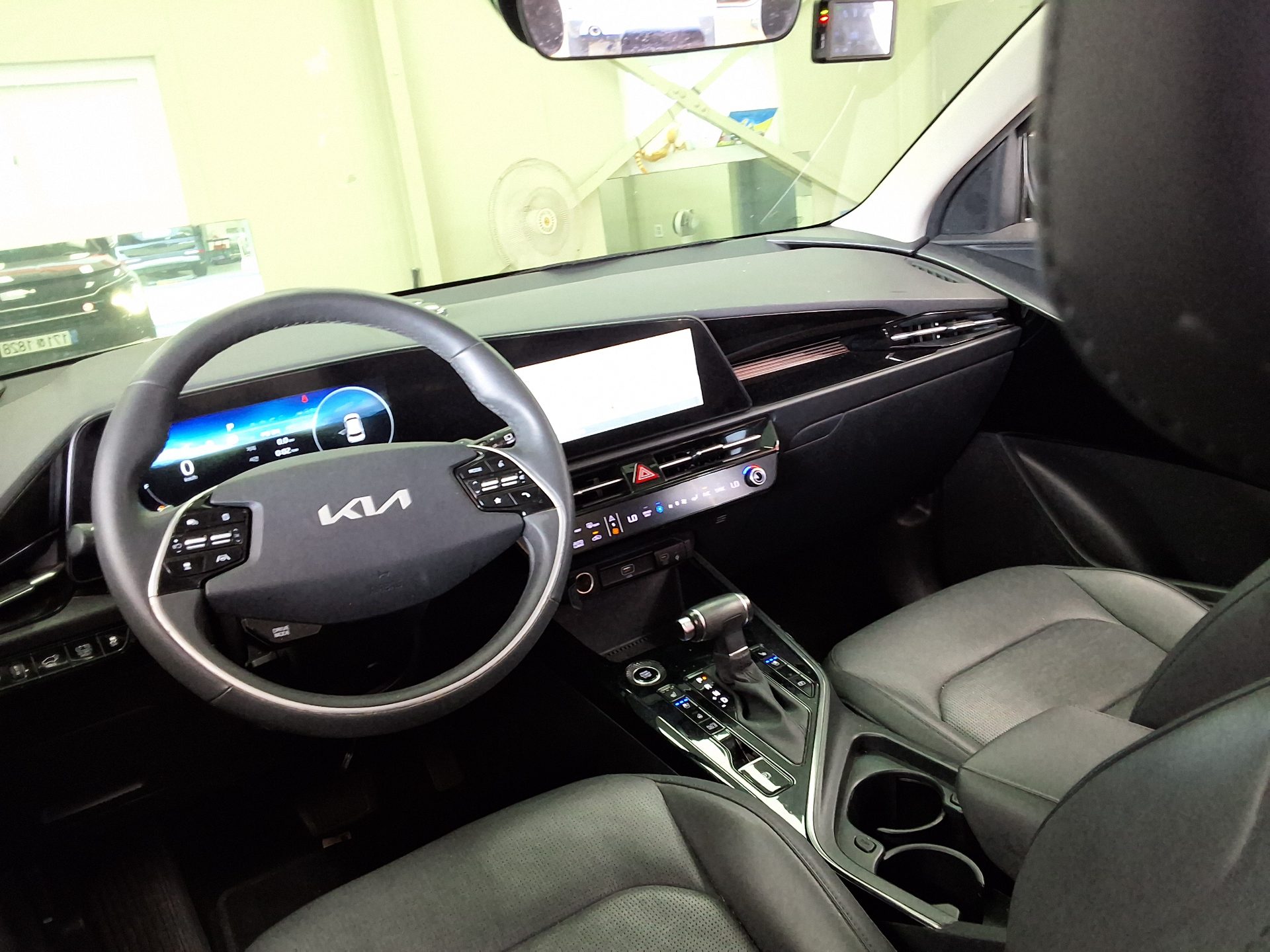 2022 - kia niro