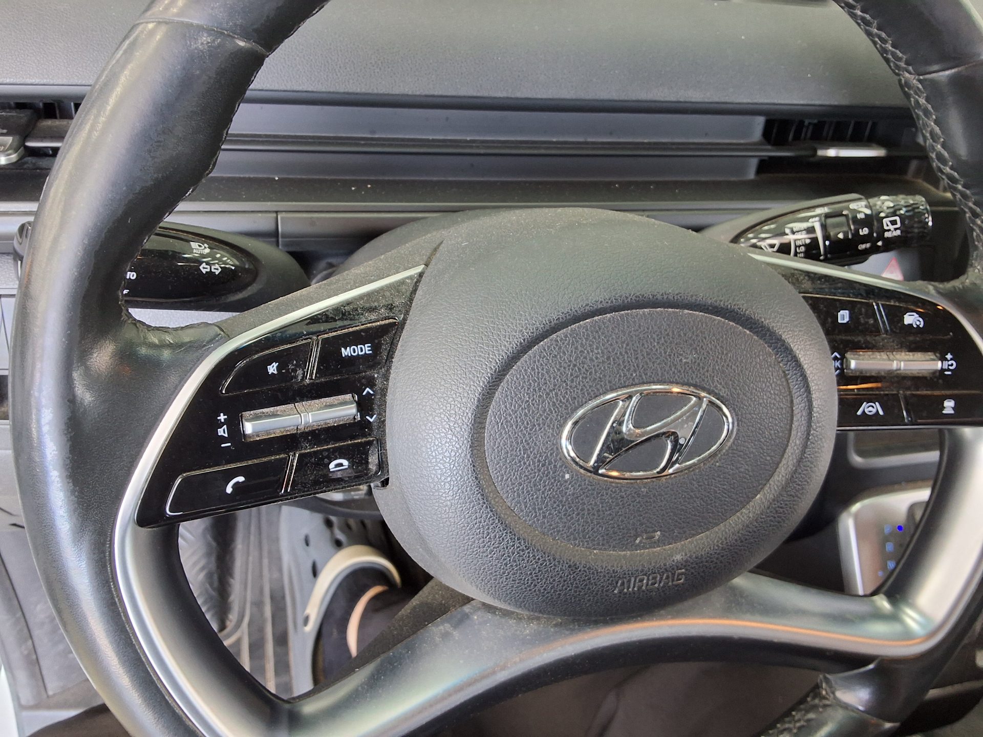 2022 - hyundai staria