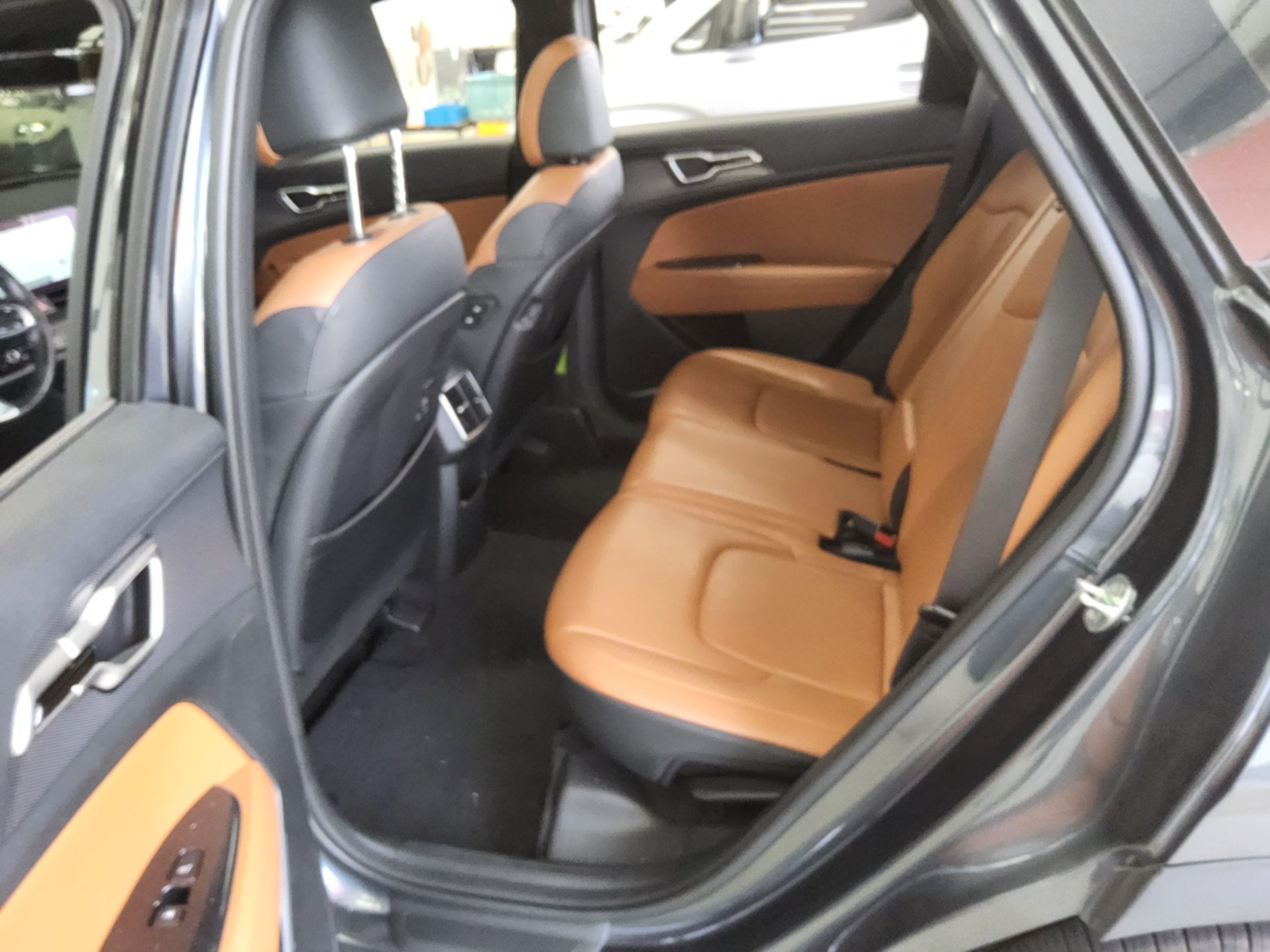 2022 - kia sportage