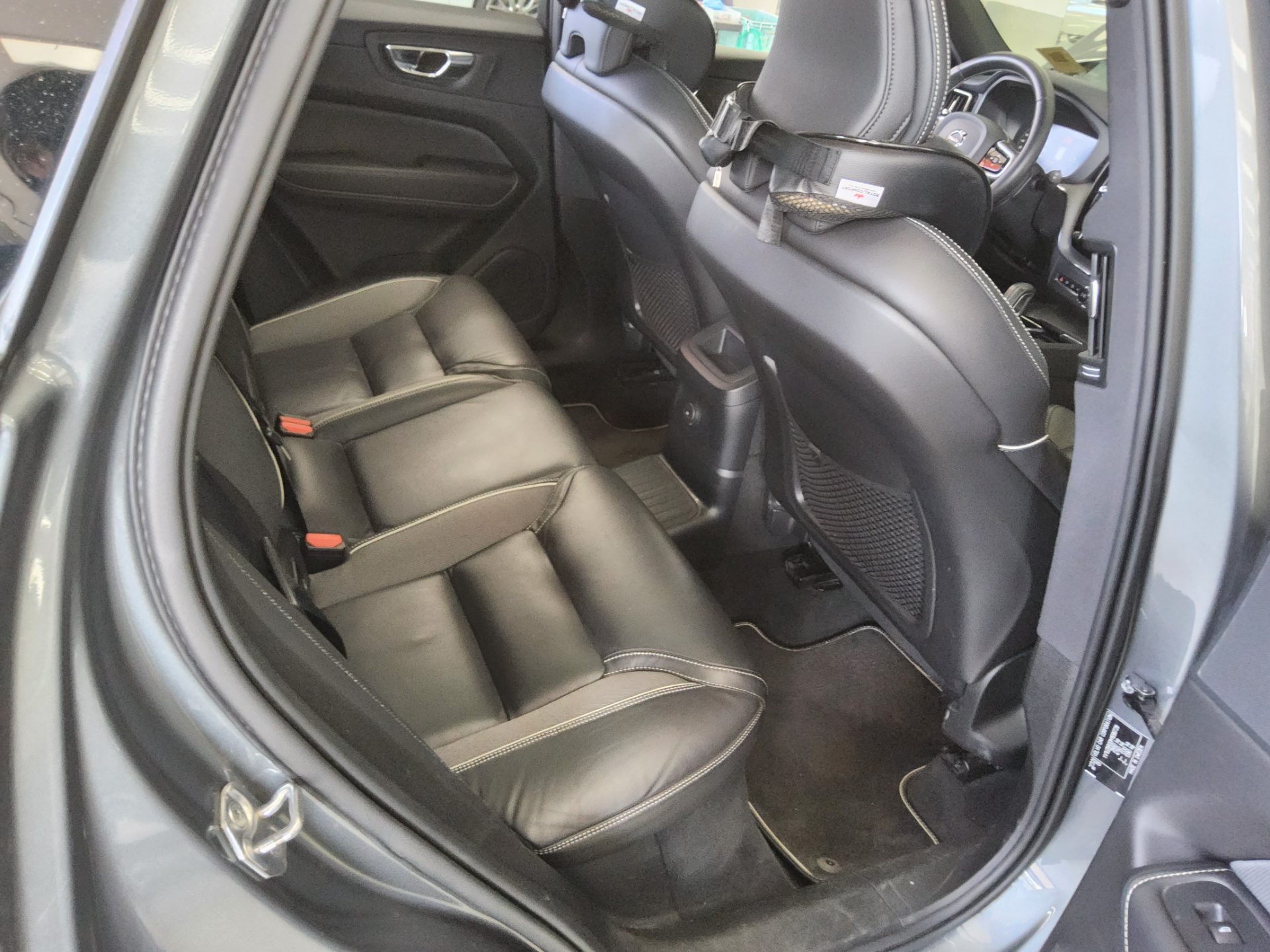 Volvo Xc60 2021 — صورة 6