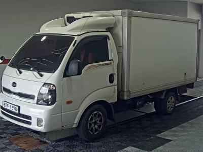 KIA BONGO III CARGO FREEZER BOX TRUCK 1 TON STANDARD CAB