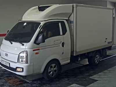 HYUNDAI PORTER II HIGH-ROOF FREEZER BOX TRUCK SUPER CAB TWIN COMPRESSOR