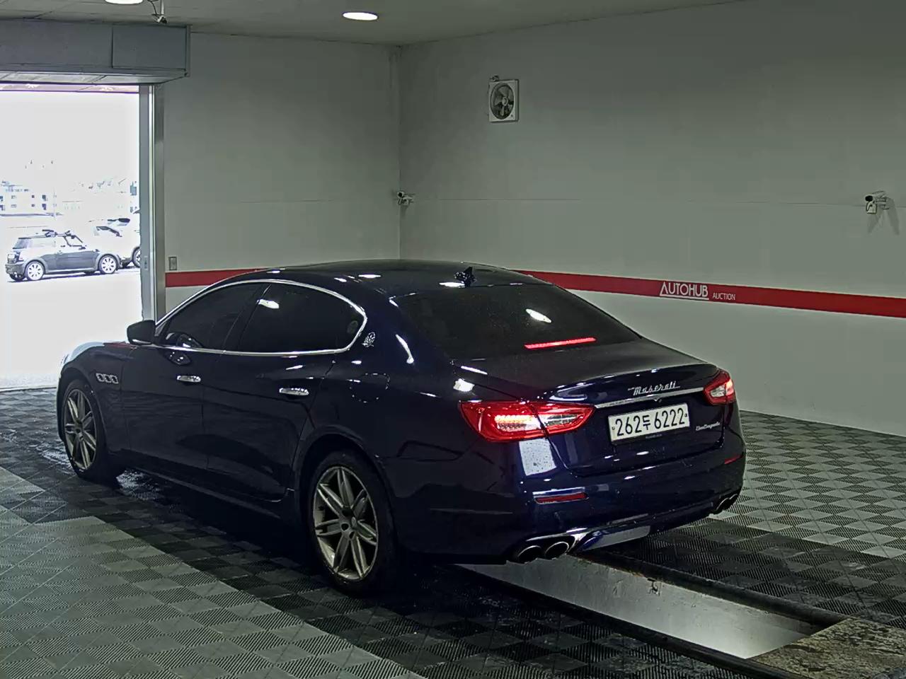 2017 - maserati quattroporte