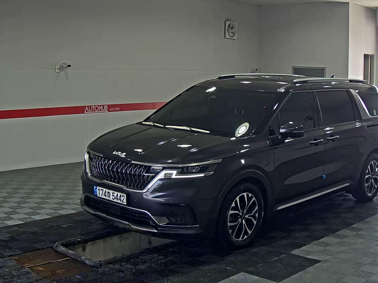 2023 - kia carnival