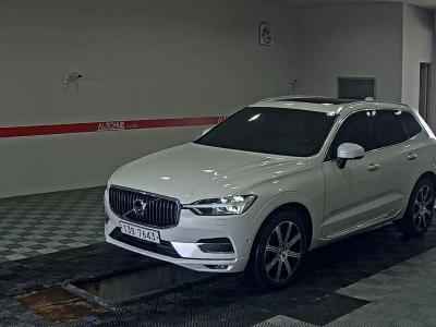 VOLVO XC60 (2ND GEN) D5 INSCRIPTION