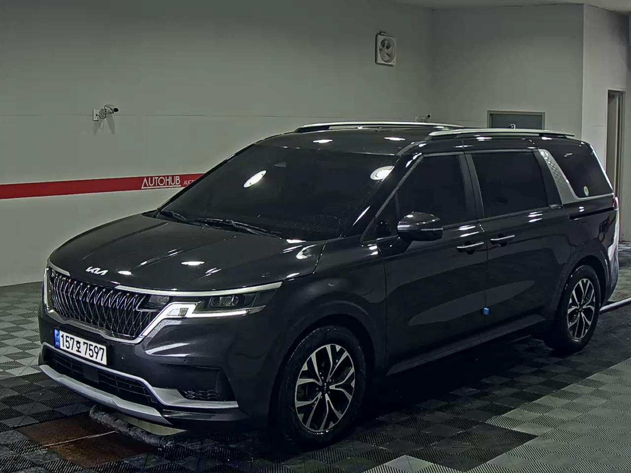 2023 - kia carnival