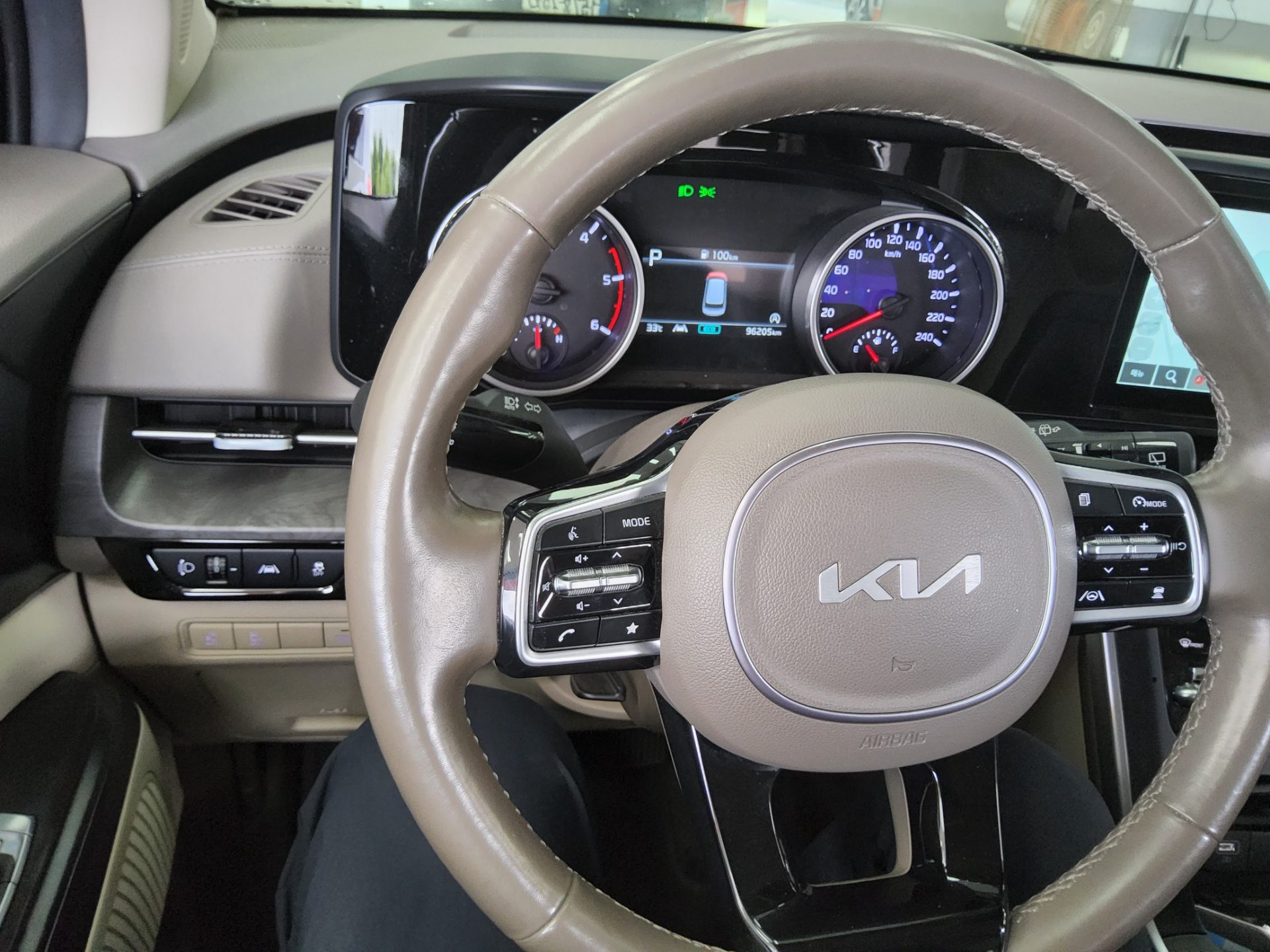 2023 - kia carnival