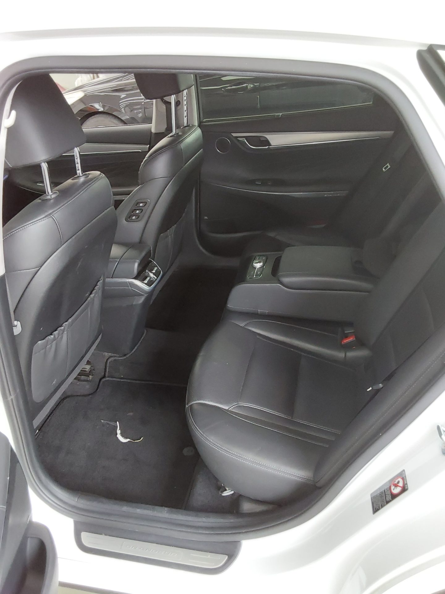 2022 - hyundai grandeur