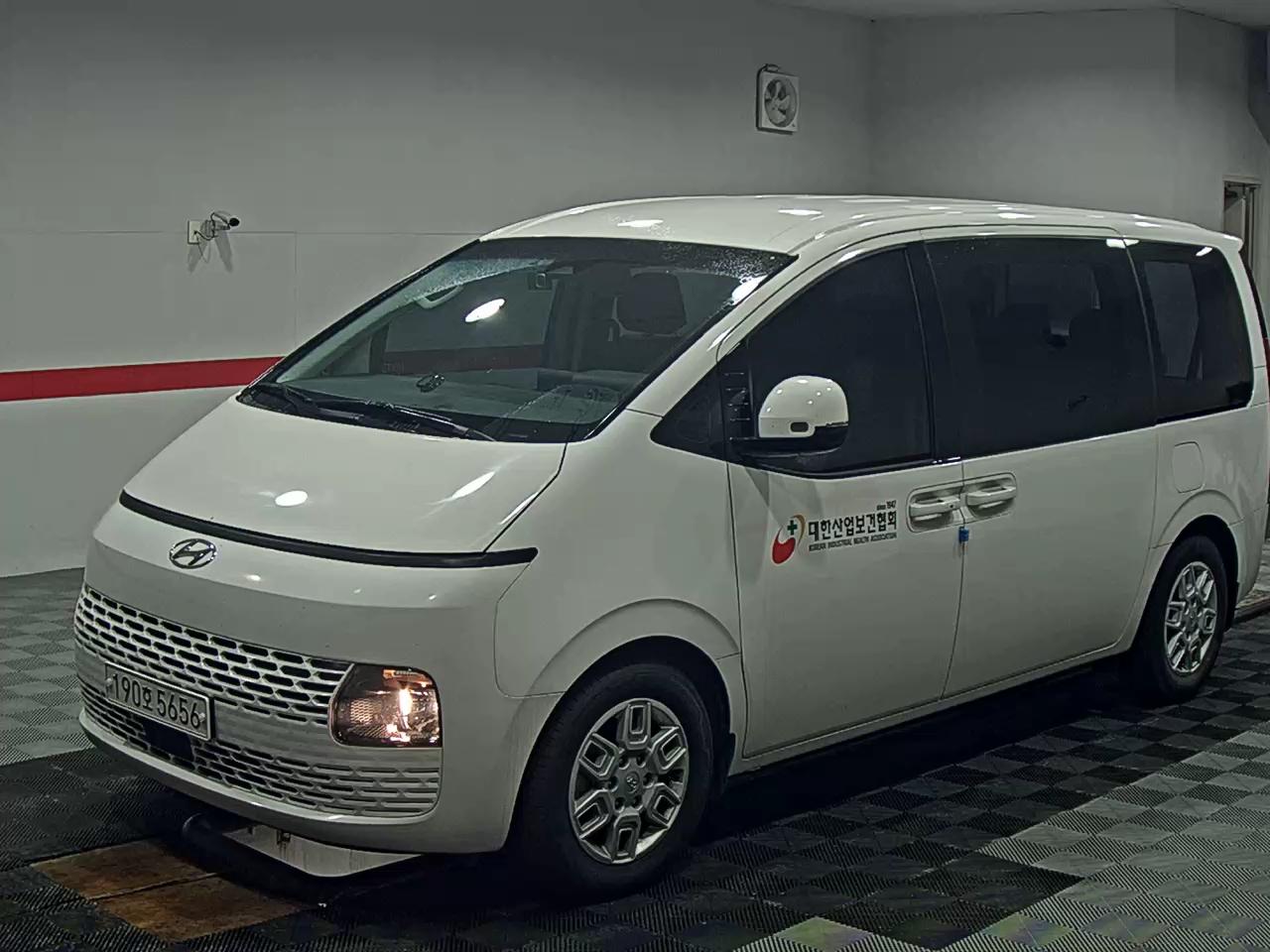 هيونداي Staria 2022 — صورة 1
