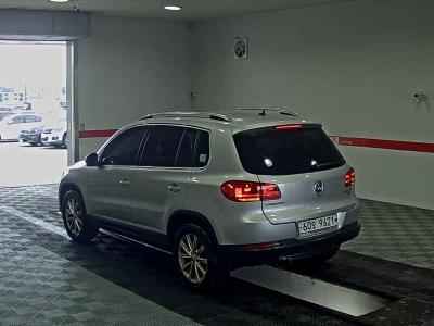 فولكس فاجن Tiguan 2.0 Tdi Bluemotion Comfort 2014 2.0 tdi bluemotion