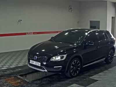 فولفو V60 Cross Country 2.5 T5 دفع كلي 2016 دفع رباعي