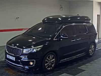 KIA CARNIVAL -LIMOUSINE