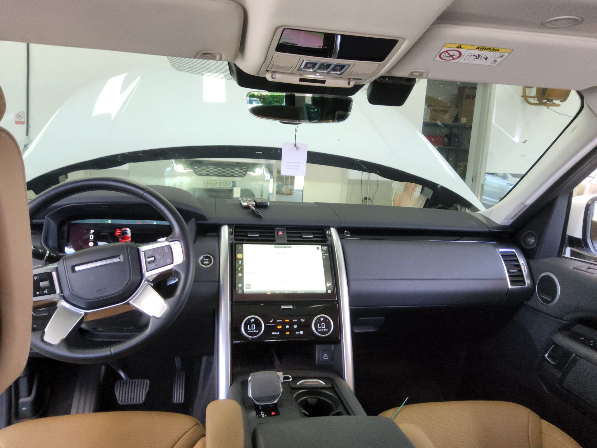 Land Rover Discovery 2022 — صورة 4