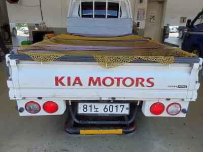 كيا الجديد بونجو Iii Cargo 1 طن King Cab Extra طويل المدى Wheelbase Gl 2020 طويل المدى GL
