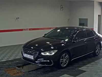 HYUNDAI GRANDEUR GDi RENTAL CAR