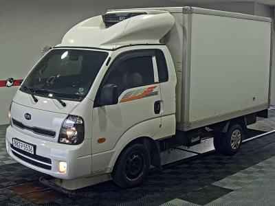 KIA BONGO III CARGO FREEZER BOX TRUCK 1 TON KING CAB