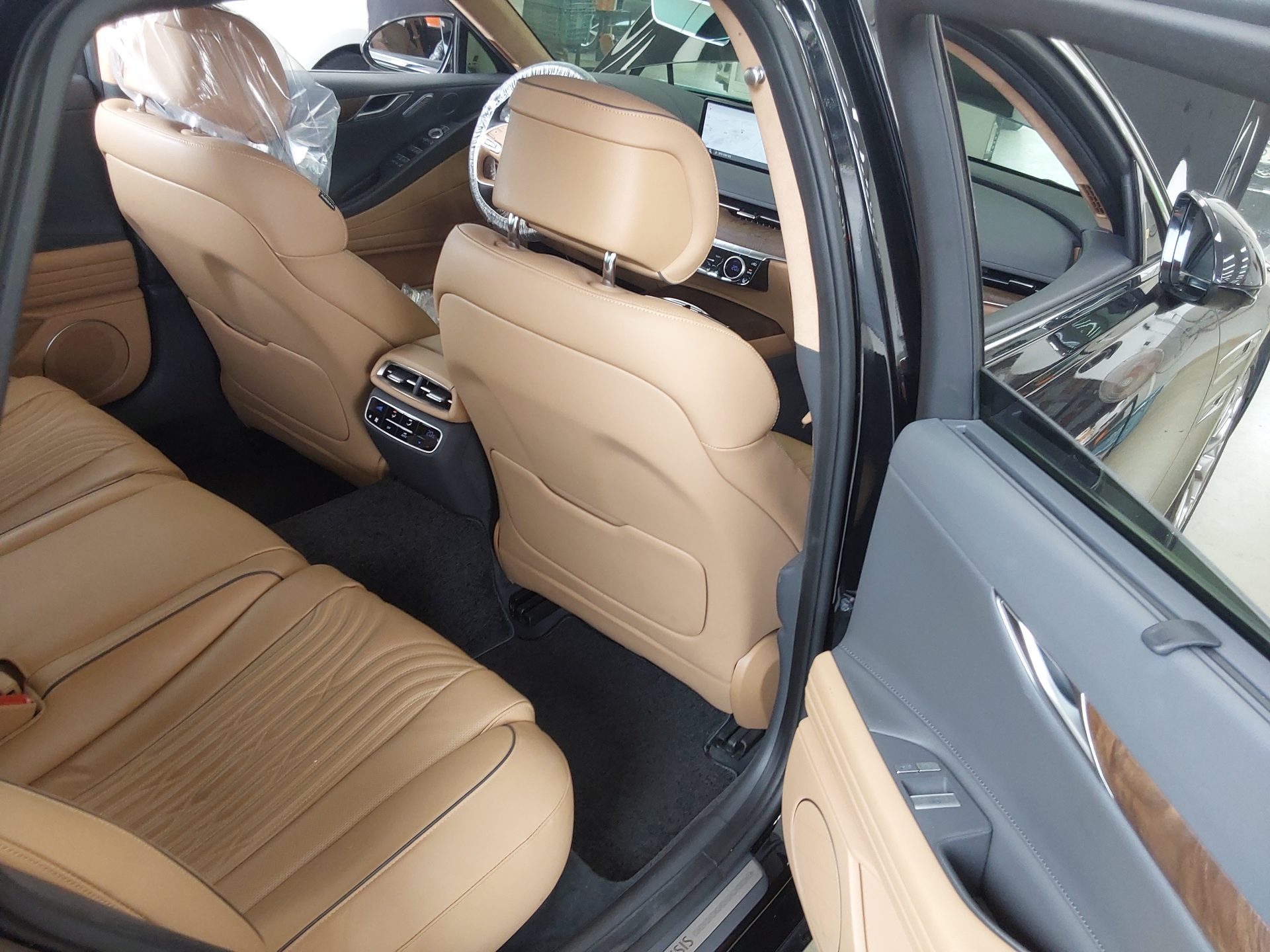 2022 - genesis g80