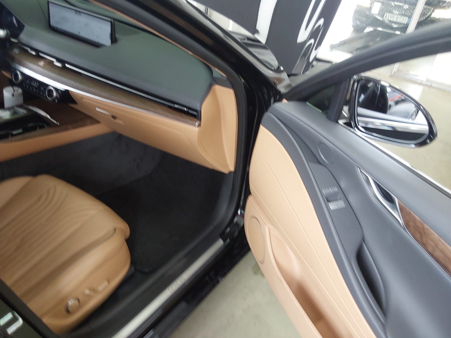 2022 - genesis g80