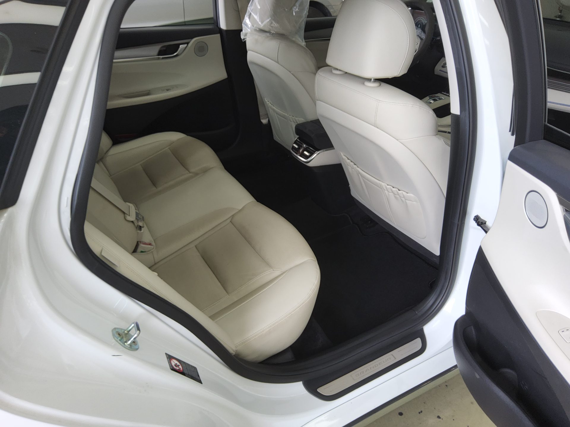 2022 - hyundai grandeur