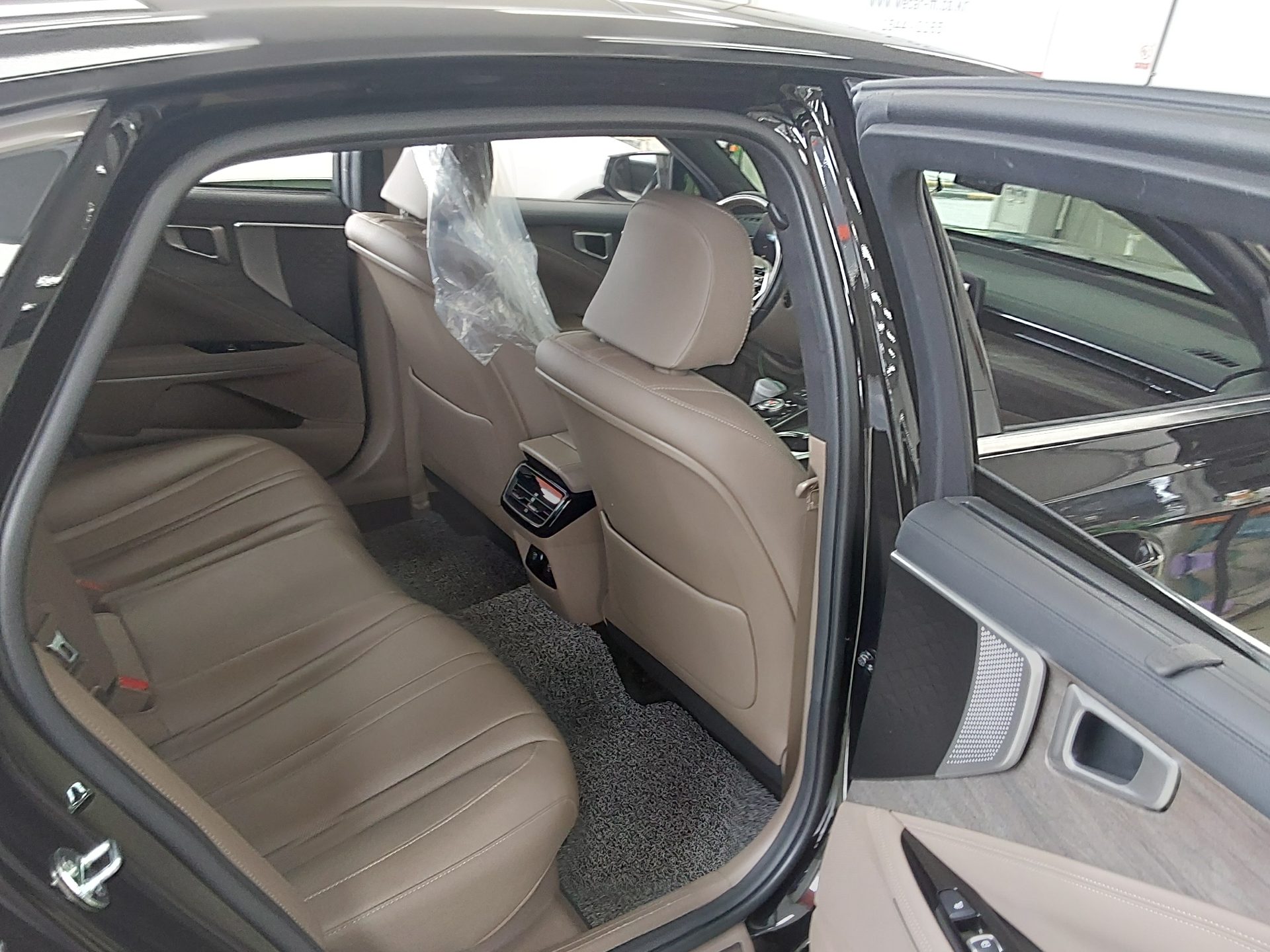 2023 - kia k8