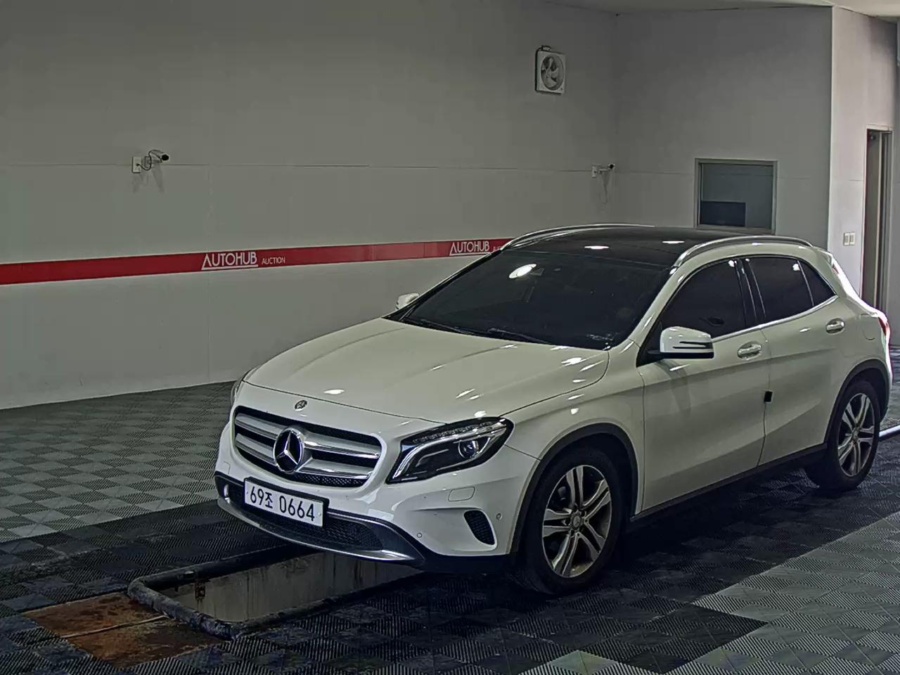 MERCEDES-BENZ GLA-CLASS GLA 200 d
