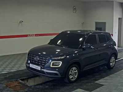 HYUNDAI VENUE