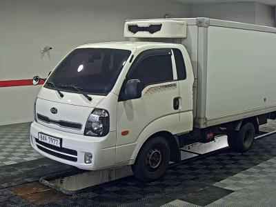 KIA BONGO III CARGO FREEZER BOX TRUCK 1 TON KING CAB