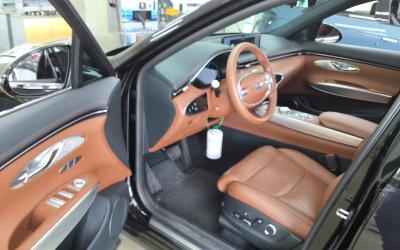 جينيسيس Gv70 2.5T دفع رباعي Base Model 2023 2.5T دفع رباعي