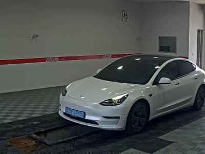 TESLA MODEL 3 RANGE