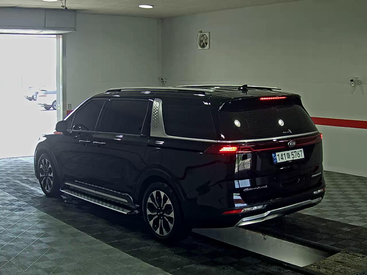 2021 - kia carnival