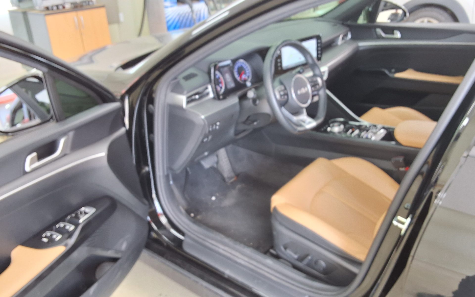 2023 - kia k5