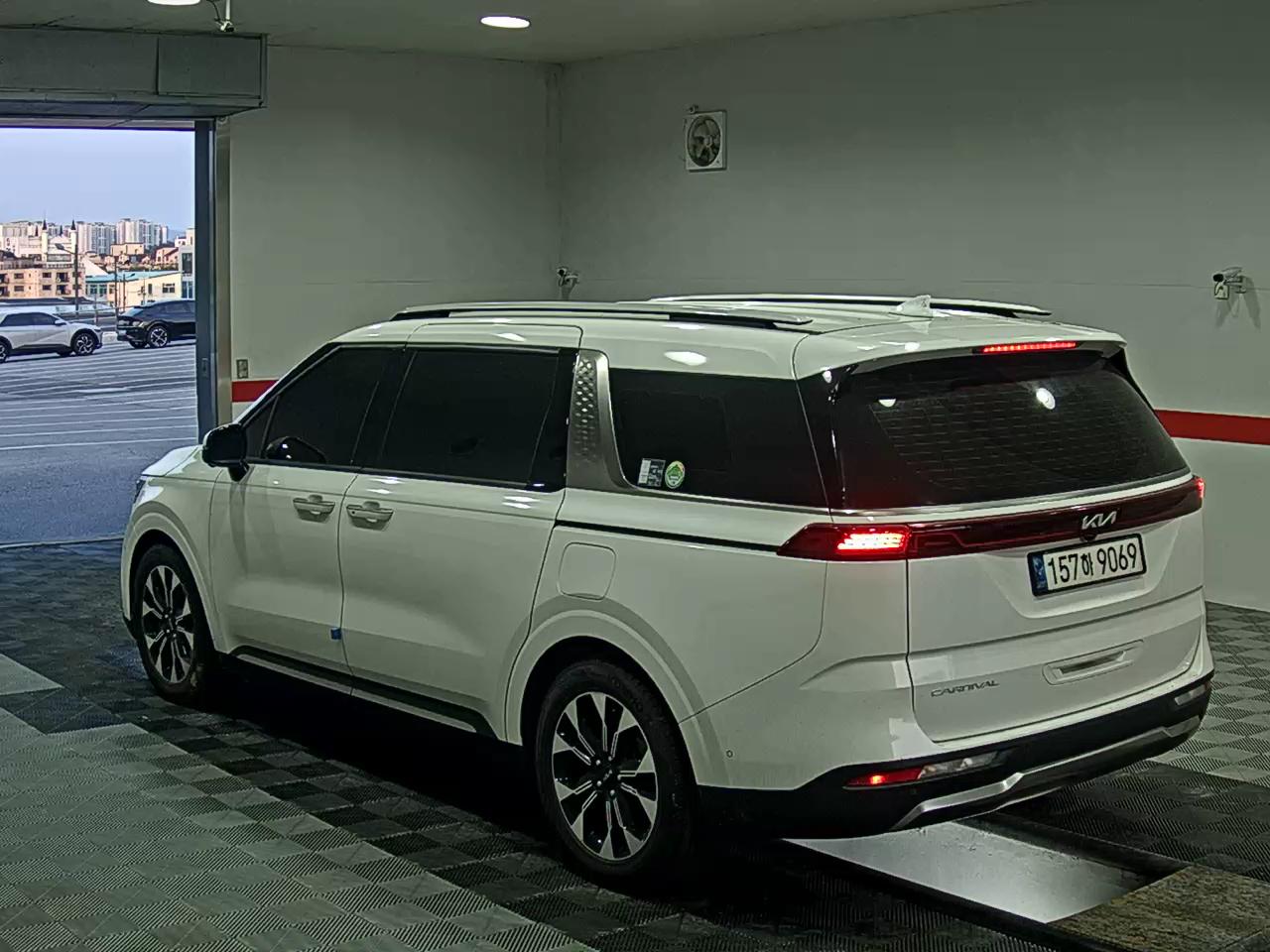 2022 - kia carnival