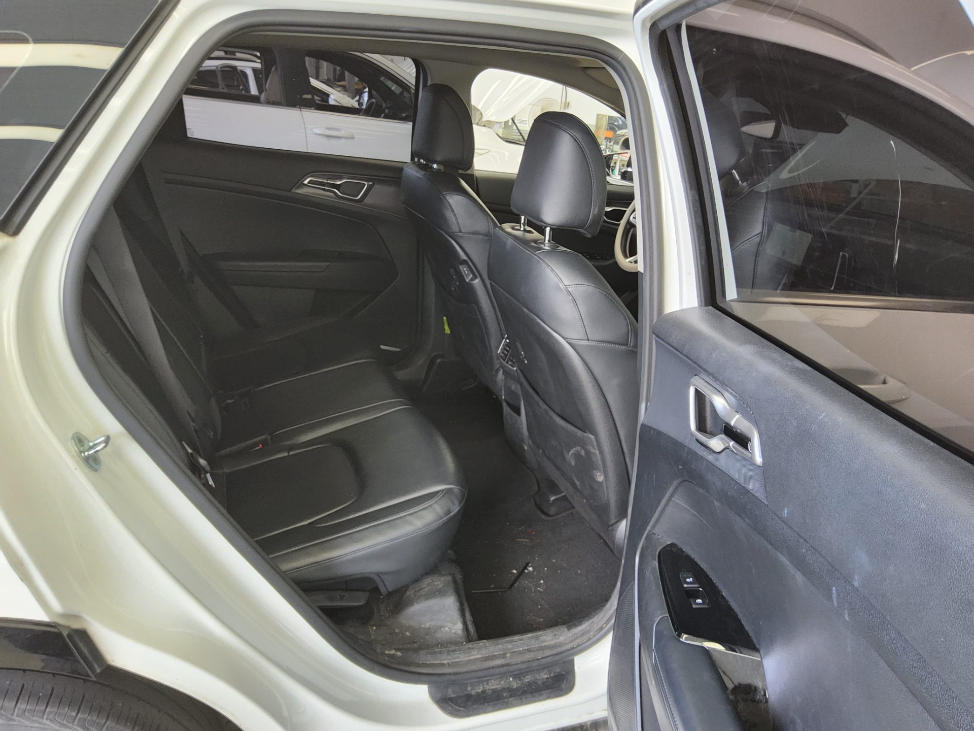 2022 - kia sportage