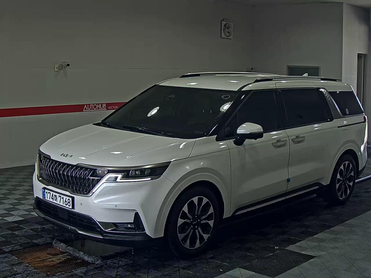 2023 - kia carnival