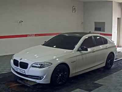 BMW 5 SERIES (6TH GEN) 520d