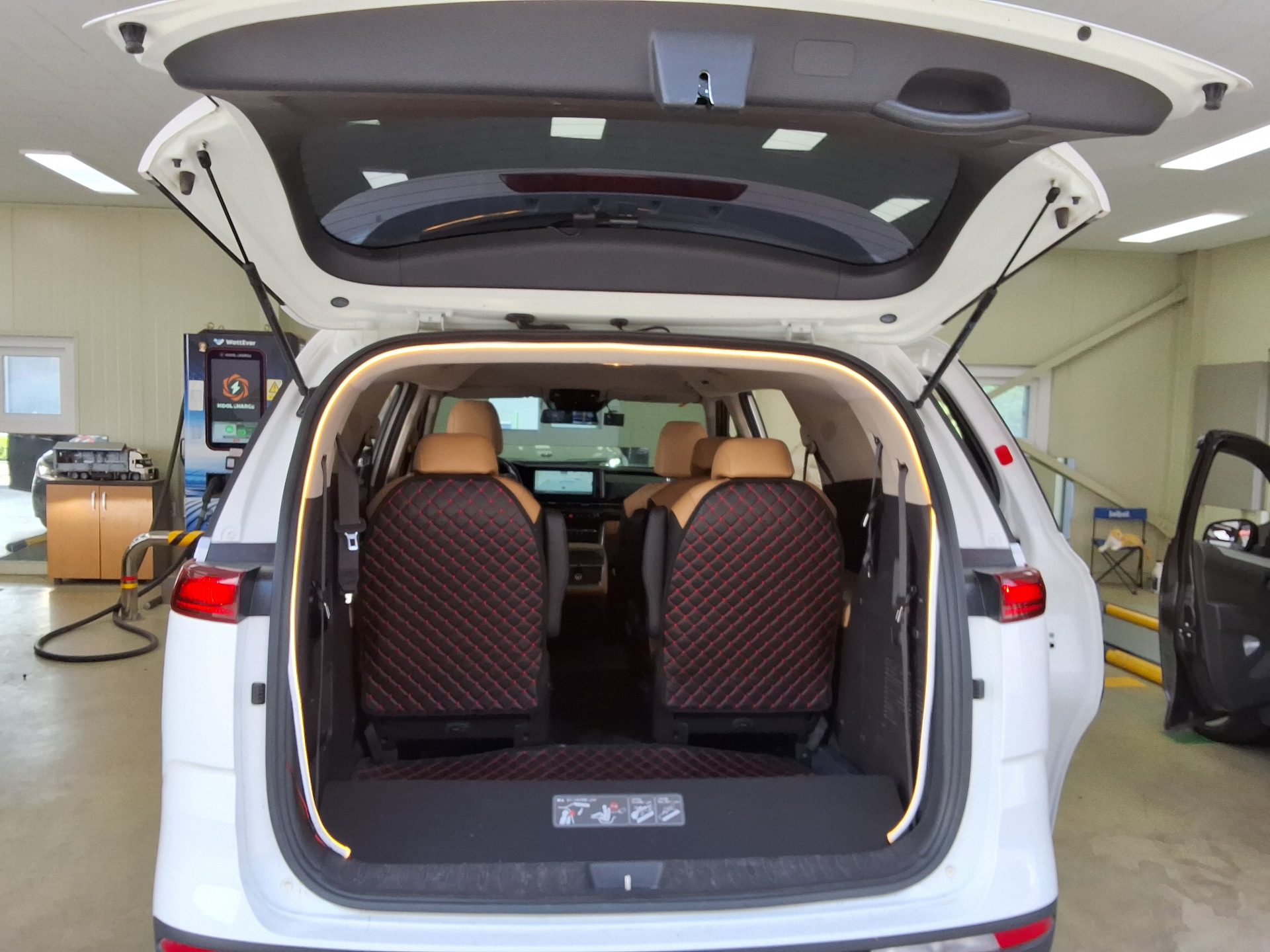 2021 - kia carnival