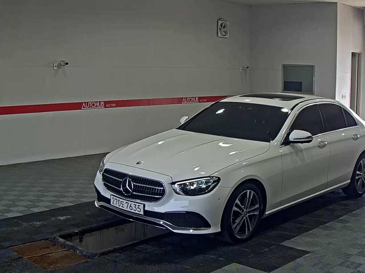 Mercedes-Benz E250 2023 — صورة 1