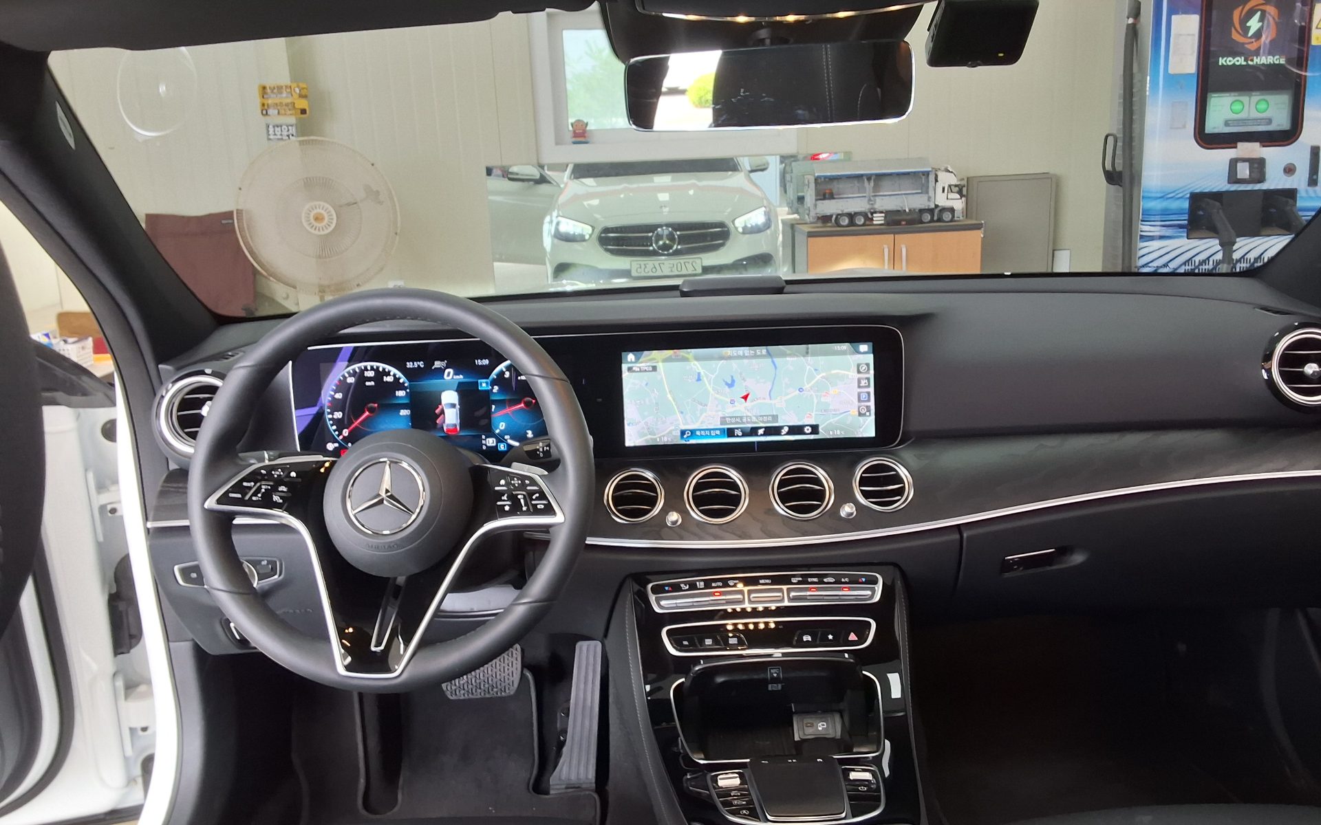 Mercedes-Benz E250 2023 — صورة 4