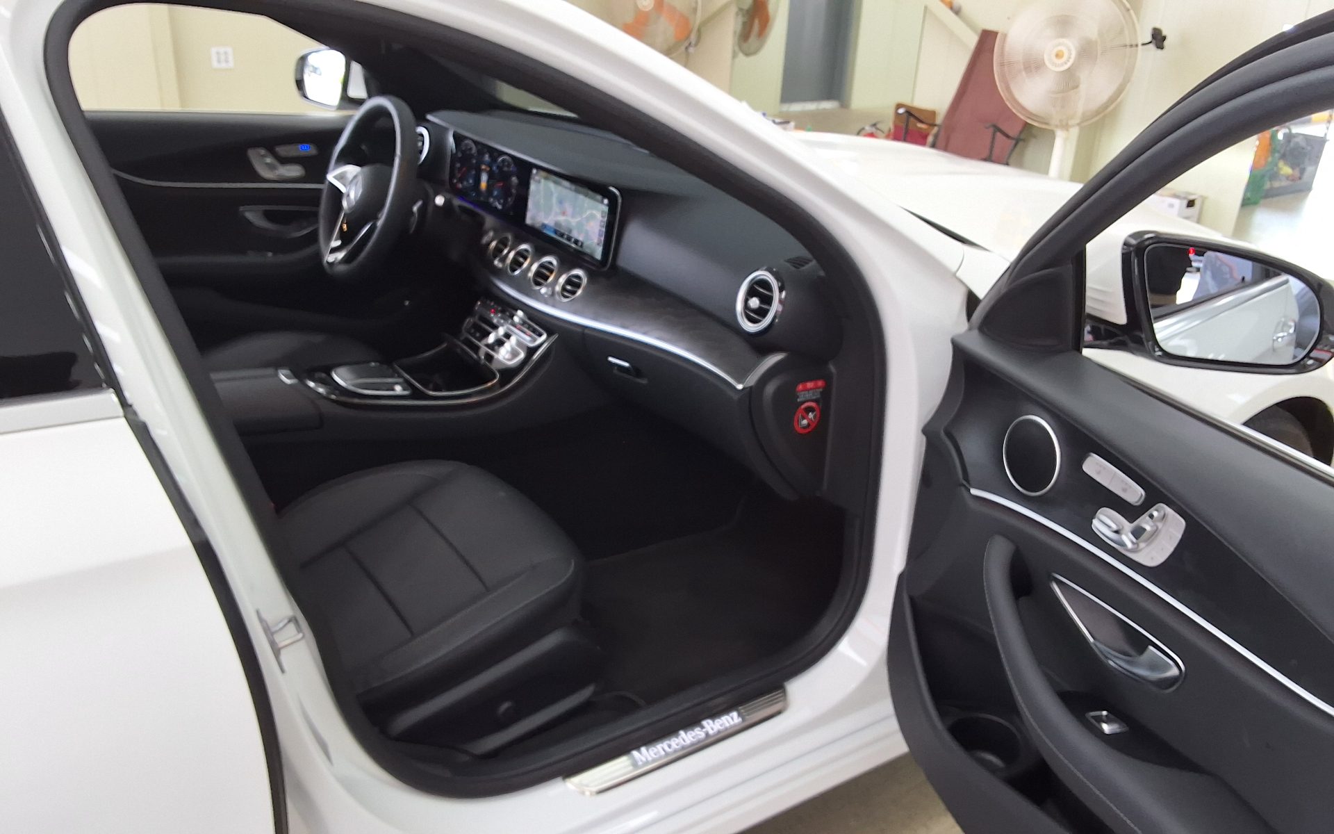 Mercedes-Benz E250 2023 — صورة 7