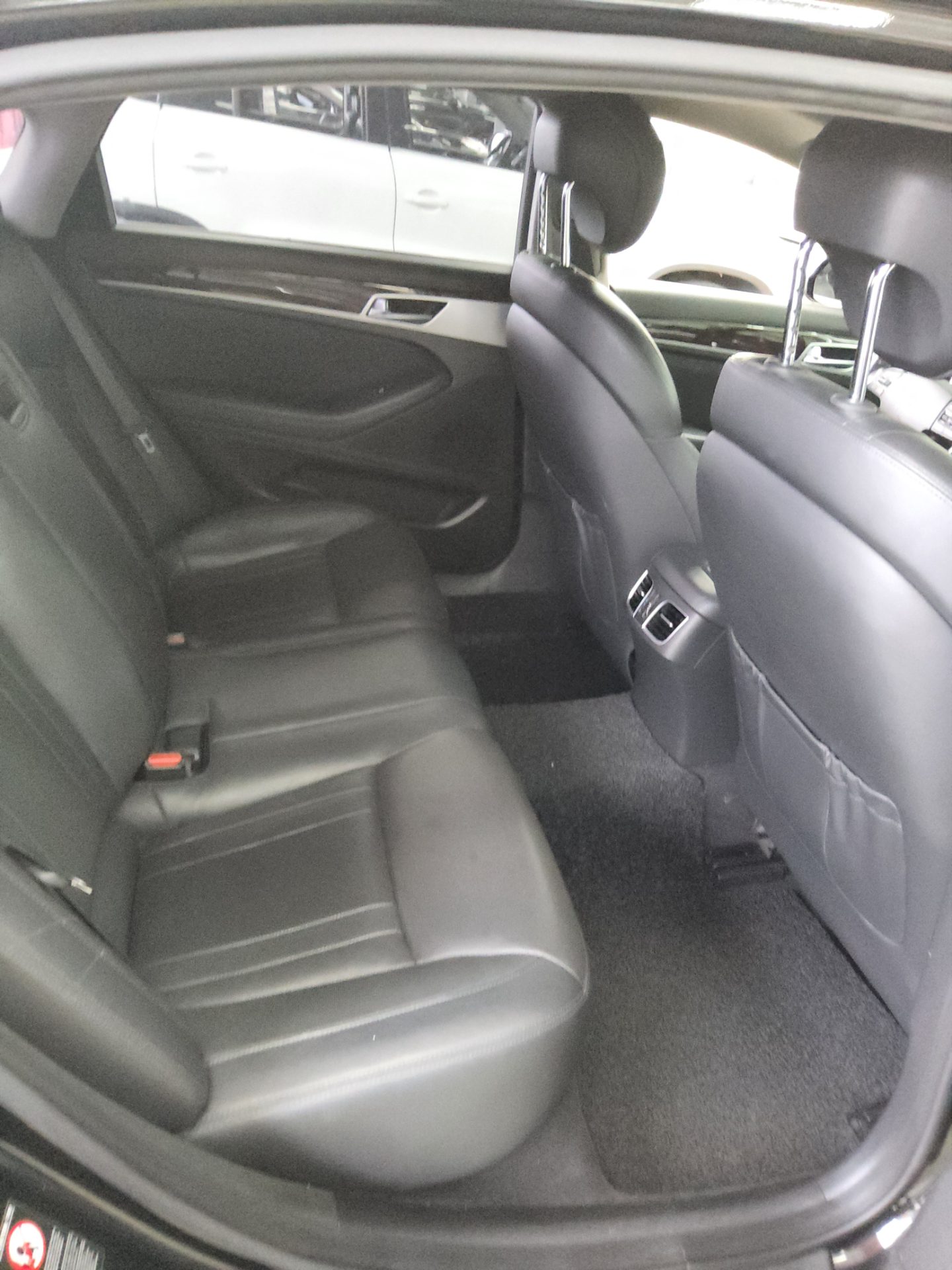 2016 - hyundai g330