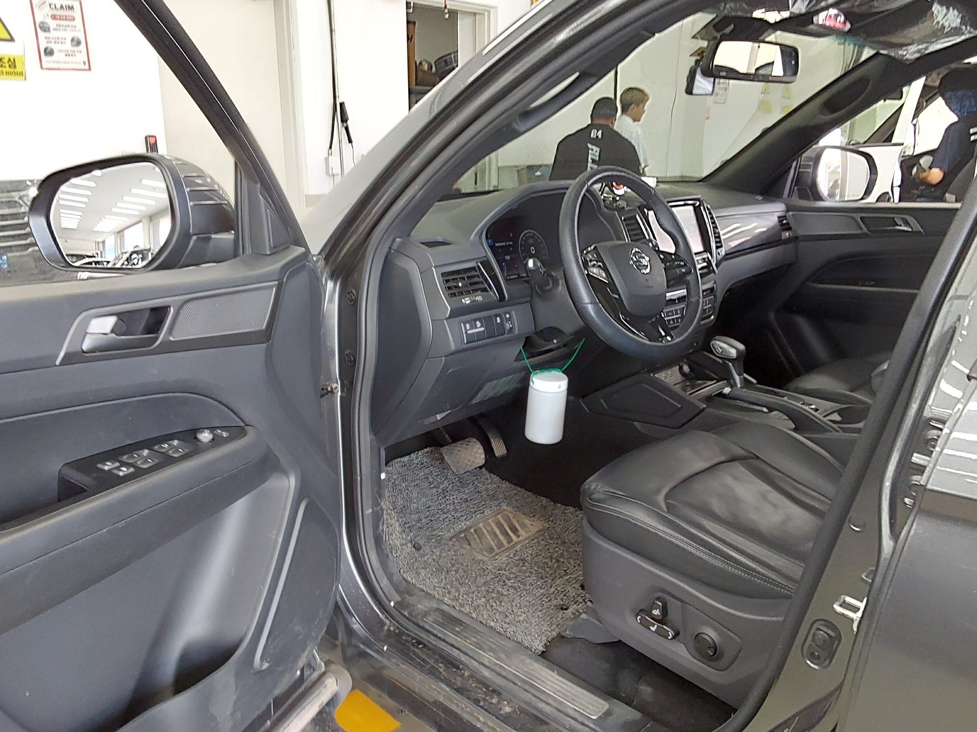 2023 - ssangyong rexton