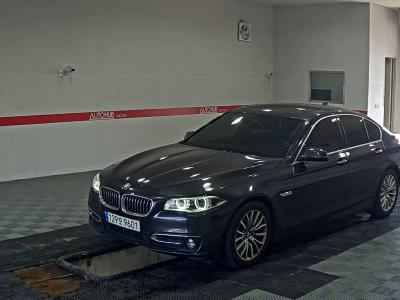 BMW 5 SERIES (6TH GEN) 528i xDrive